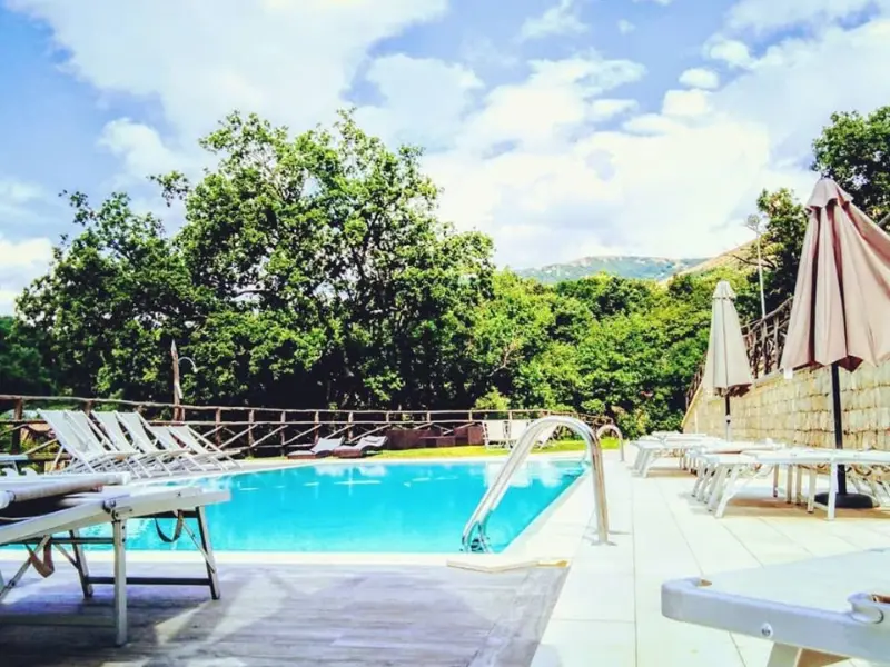 Natural saltwater pool summer farmhouse Campania