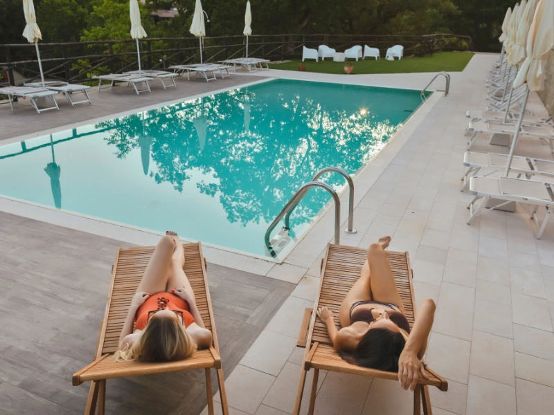 Reserved sunbeds pool summer farmhouse Campania