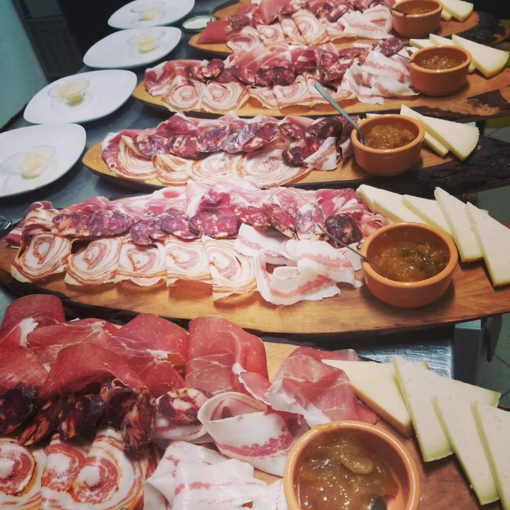 Country-style starters for Easter lunch at the farmhouse in Campania