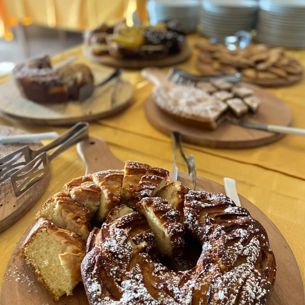 Easter desserts at the farmhouse in Campania