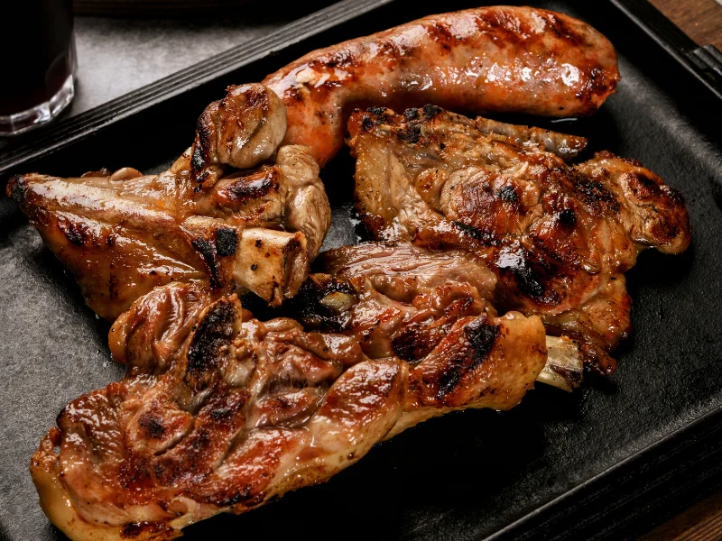 Carne alla brace in agriturismo