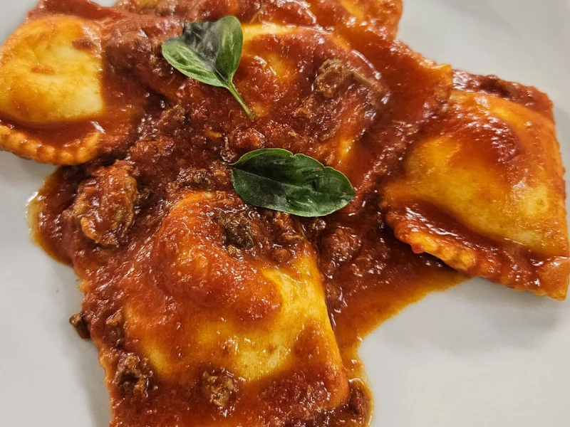 Ravioli di ricotta fresca fatti in casa