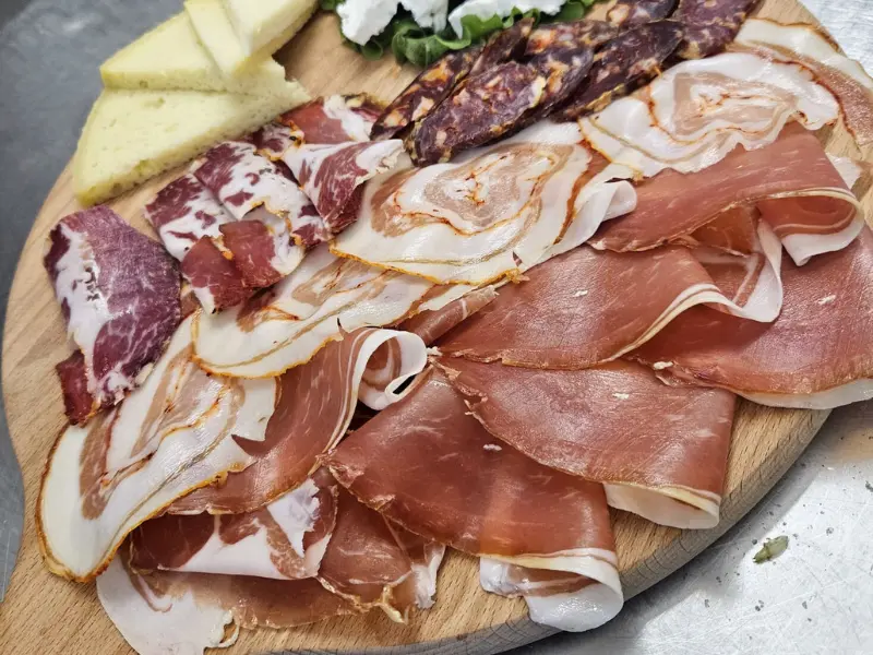 Tagliere di Antipasti Pasquali